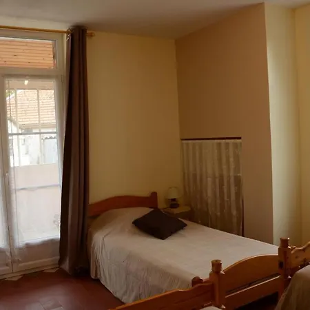 Le Clos Dalbert بيت للعطل Allibaudieres