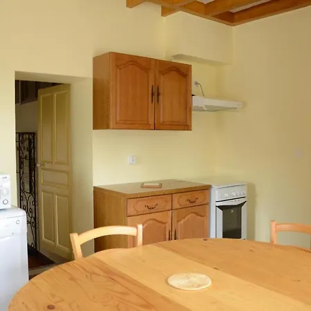 Le Clos Dalbert بيت للعطل *